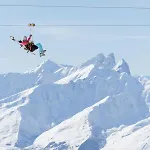 Blanc - Location: Pour 4 Personnes Oriente Sud Ouest Blanc Mae-9050 Val Thorens