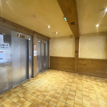 Blanc - Location: Pour 4 Personnes Oriente Sud Ouest Blanc Mae-9050 Apartament