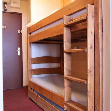 Blanc - Location: Pour 4 Personnes Oriente Sud Ouest Blanc Mae-9050 ヴァル・トランス